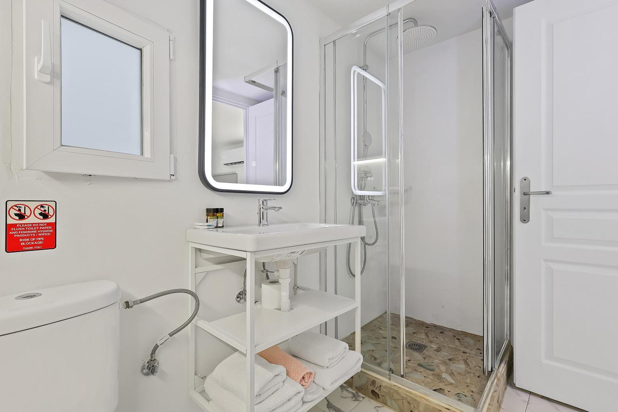 Your Cube Place At Ermou - Plaka Athens Ngoại thất bức ảnh